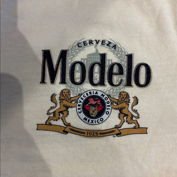 Modelo Crop Top - Picture 3 of 8